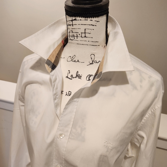 Burberry - Picture 6 of 9